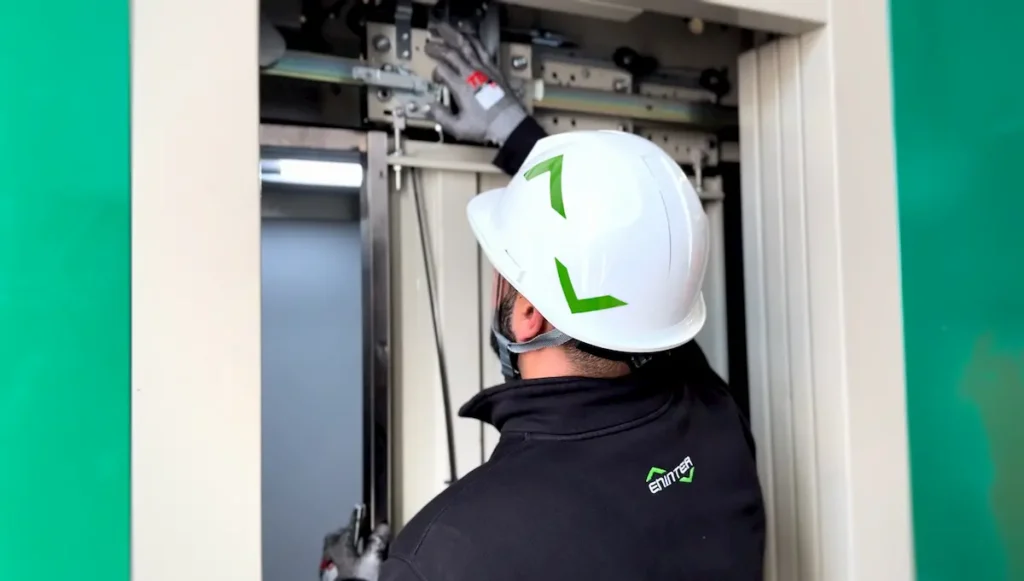 porte automatiche negli ascensori