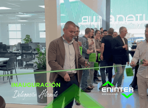 Técnico ascensorista en España.